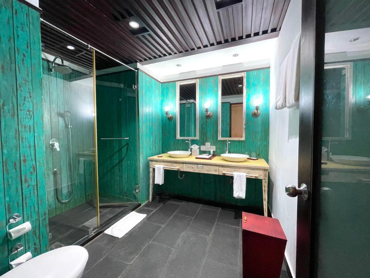 Plumeria Lake Resort & Spa Vayalar Экстерьер фото
